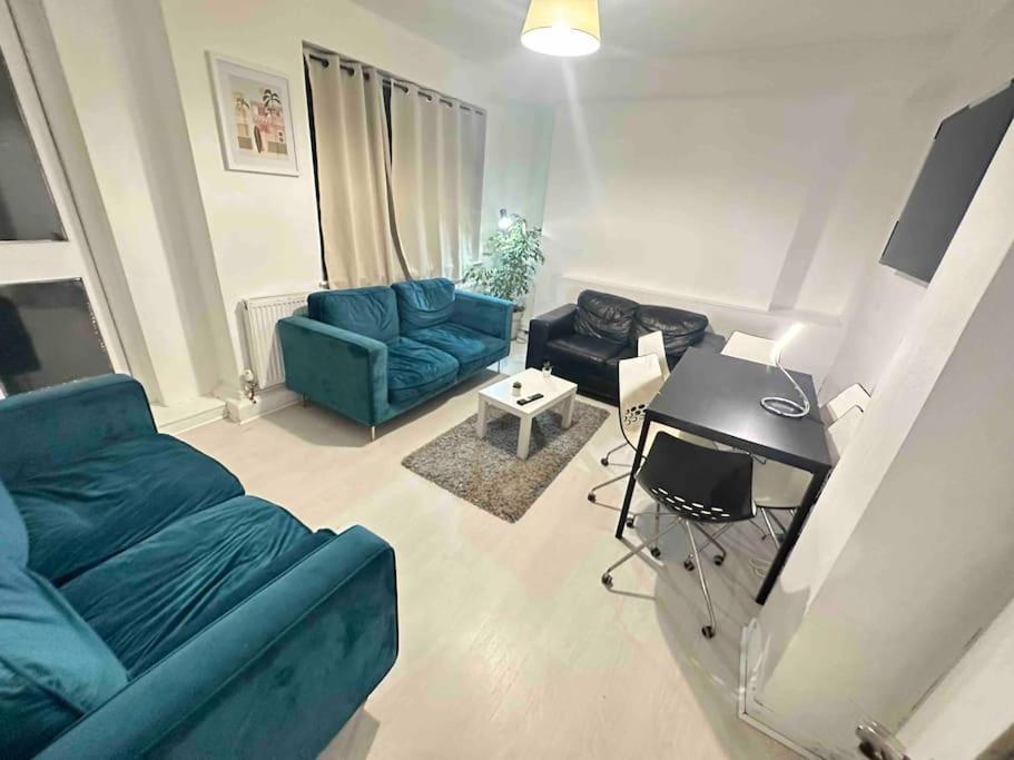 3 Bedroom Flat Kings Cross ロンドン エクステリア 写真