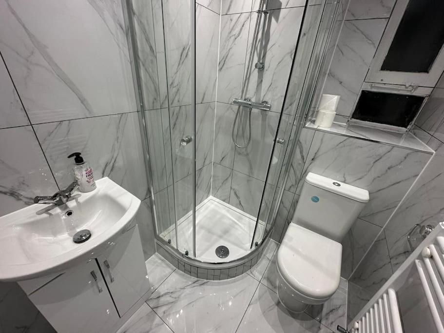 3 Bedroom Flat Kings Cross ロンドン エクステリア 写真
