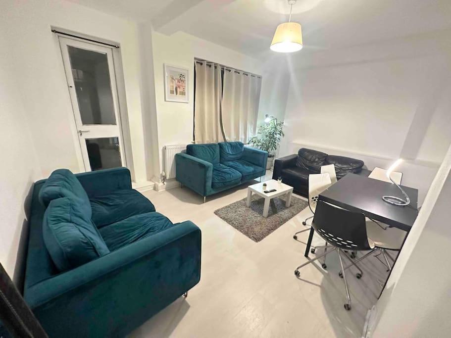 3 Bedroom Flat Kings Cross ロンドン エクステリア 写真